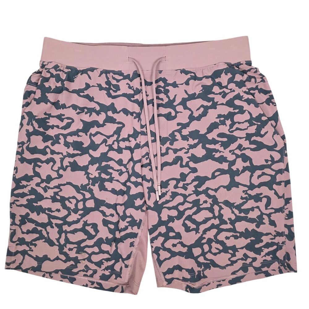 Lululemon THE Shorts XL EUC Pink Grey Camouflage Pockets 9.5 Inseam Athletic